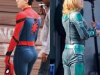 spiderman-fesses-captain-marvel