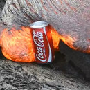 Un canette de coca avalée par la lave