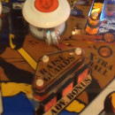 miniature pour Une boule de flipper coincée entre un bumper et un kicker