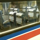 train-japonais-chaises-tourner