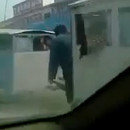 miniature pour Un bus d'école humain en Chine