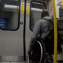miniature pour Course contre le métro, en chaise roulante