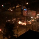 miniature pour Un hélicoptère explose dans une intersection