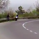 miniature pour Accident à un virage lors d'une course de moto