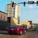 miniature pour Une voiture qui avance sans tourner ses roues