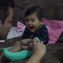 miniature pour Un bébé qui crie quand son père lui coupe les ongles