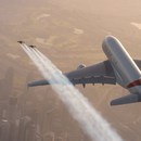 miniature pour Deux Jetmans volent près d'un avion