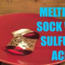 miniature pour Faire fondre une chaussette dans de l'acide sulfurique