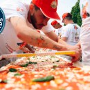 miniature pour Record : Une pizza de 1853 mètres de long