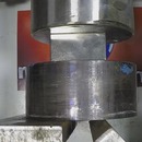 miniature pour Une presse hydraulique perd contre un aimant en Neodymium