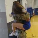 militaire-surprise-soeur-pompom-girl