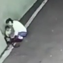 miniature pour Une mère abandonne son bébé dans un parking de voitures (Chine)