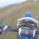 motard-attention-tombe-falaise