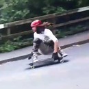 miniature pour Une descente en longboard qui finit mal
