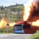 bus-3-lance-flammes