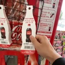 miniature pour L'achat chiant d'un coca dans un magasin au Japon