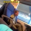 enfant-insulte-mere-public-train