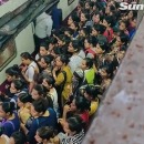 mouvement-foule-quai-train-mumbai-inde