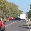 Accident entre une Ferrari, Lamborghini et un camping-car en Sardaigne