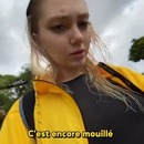 Une streameuse russe fait l'erreur de nettoyer la lentille de sa caméra