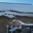 miniature pour Neige qui casse le toit