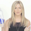 miniature pour Jennifer Aniston et sa Pub Smartwater