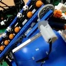 miniature pour Une usine de tri de balle en lego
