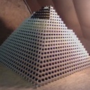 presque-plus-grande-pyramide-dominos