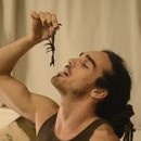 miniature pour Manger un scorpion géant et vivant