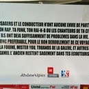 miniature pour En rentrant dans le bus, tu coupes ta musique