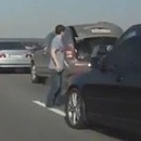 miniature pour Un homme percuté par une voiture sur l'autoroute