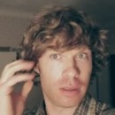 miniature pour Un mec se fait une perruque avec ses propres cheveux