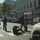 miniature pour Il simule un malaise et se fait écraser par une voiture