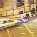 miniature pour Il fauche un groupe de jeunes en voiture et s'enfuit