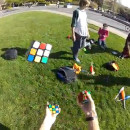 miniature pour Résoudre 3 Rubik Cube en jonglant avec