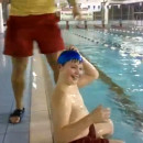 miniature pour Mettre un bonnet de piscine en 1 seconde