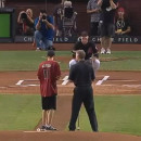 miniature pour Un enfant aveugle ouvre un match de Baseball