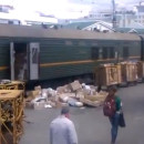 miniature pour La poste Russe décharge les colis d'un train