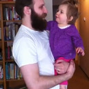 Bebe Prefere Papa Avec La Barbe